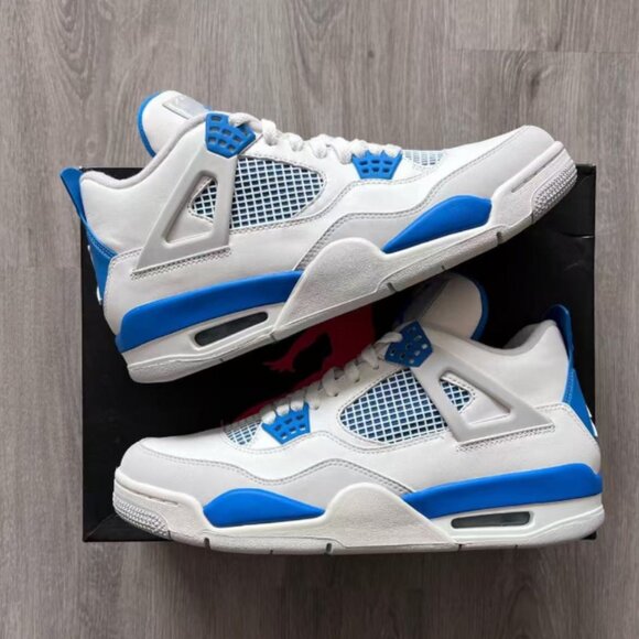 Scarpa come il modello jordan4